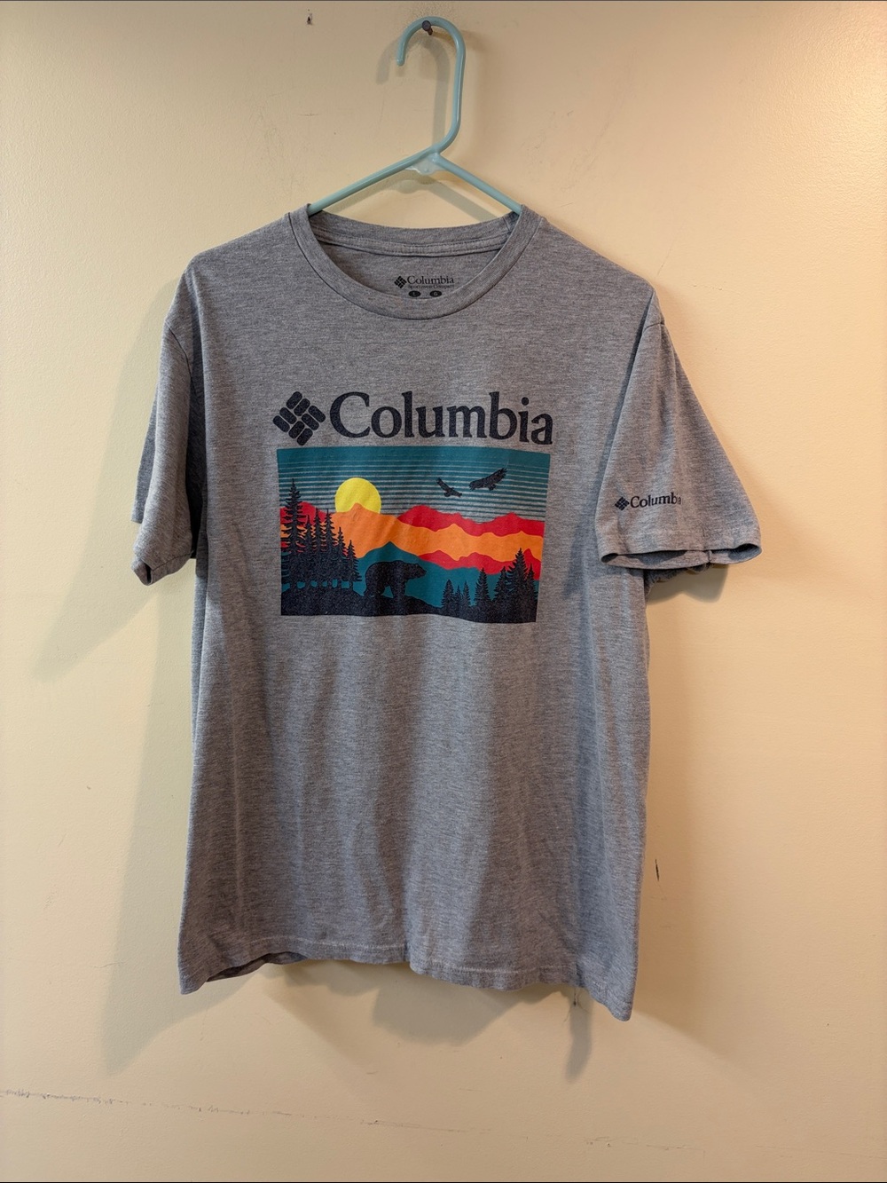 Columbia Gray Short-Sleeve Tee with Multicolor Nature Graphic